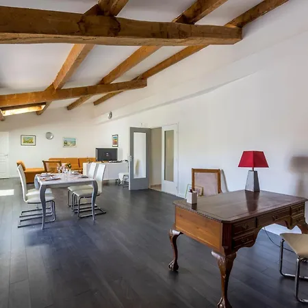 Zwischen Meer- Seen Und Bergen By Interhome 아파트 Hérépian